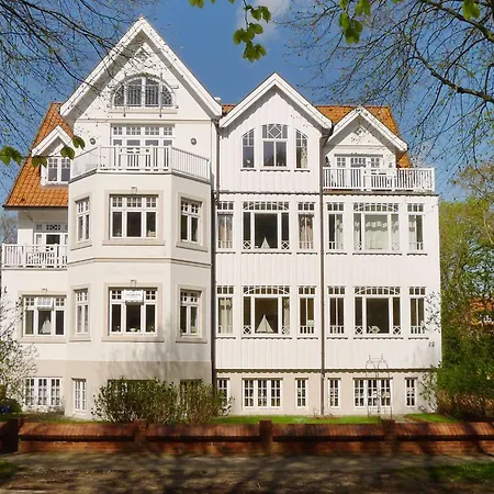 Haus Friedrichsen 02 *