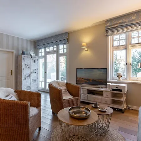 Haus Friedrichsen 02 *